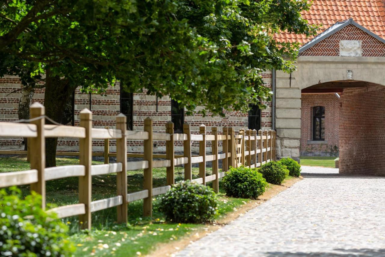 ホテル Haras De Barry Sainghin-en-Mélantois エクステリア 写真